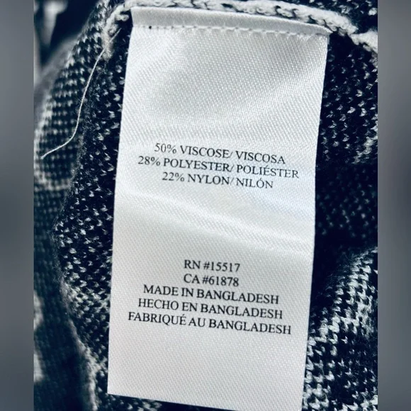 NWT Vince Camuto Black & White Floral Sweater Dress 6X - Picture 6 of 6